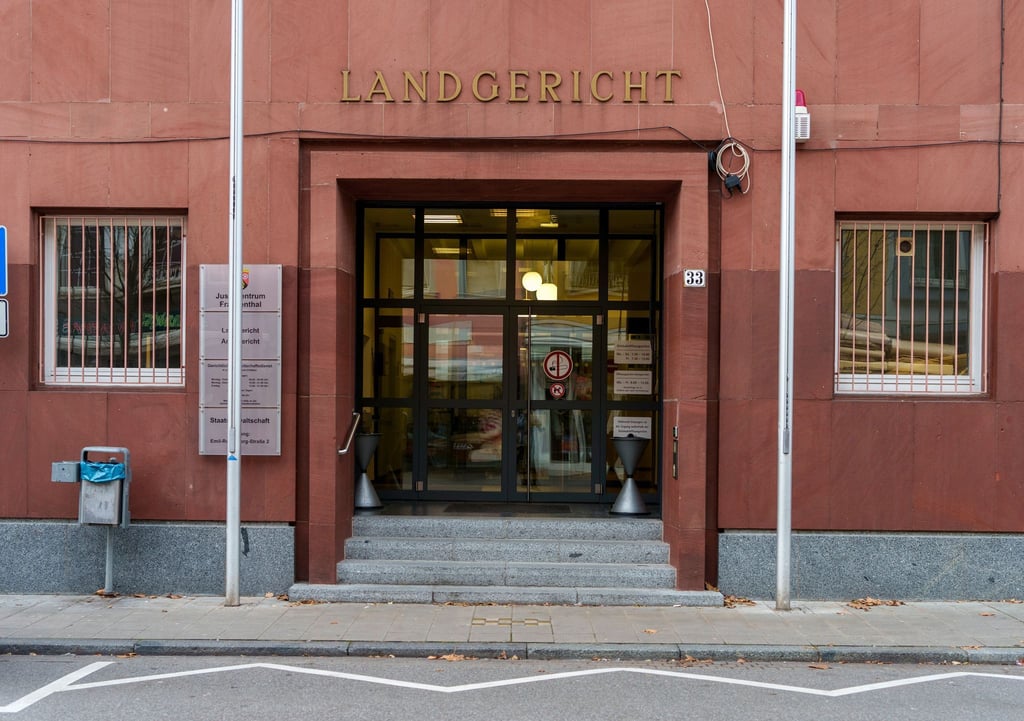 Der nicht öffentliche Prozess hat laut Gerichtssprecher planmäßig begonnen. (Archivbild)