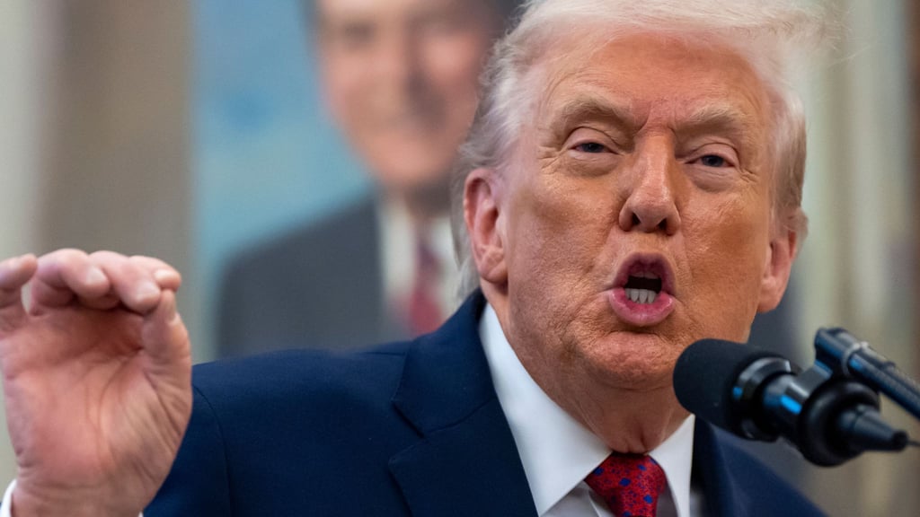 Trump will zehn Milliarden Dollar von der BBC erstreiten.