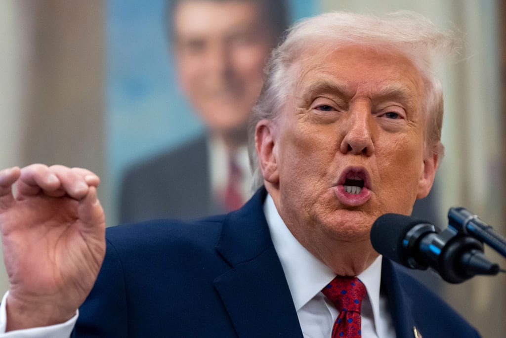 Trump will zehn Milliarden Dollar von der BBC erstreiten.