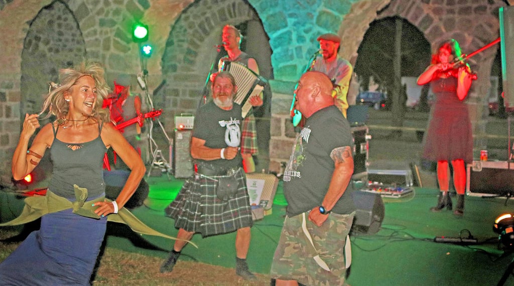 Auch  2026 soll es wieder Livemusik an der Loburger Ruine "Unser Lieben Frauen"  geben.