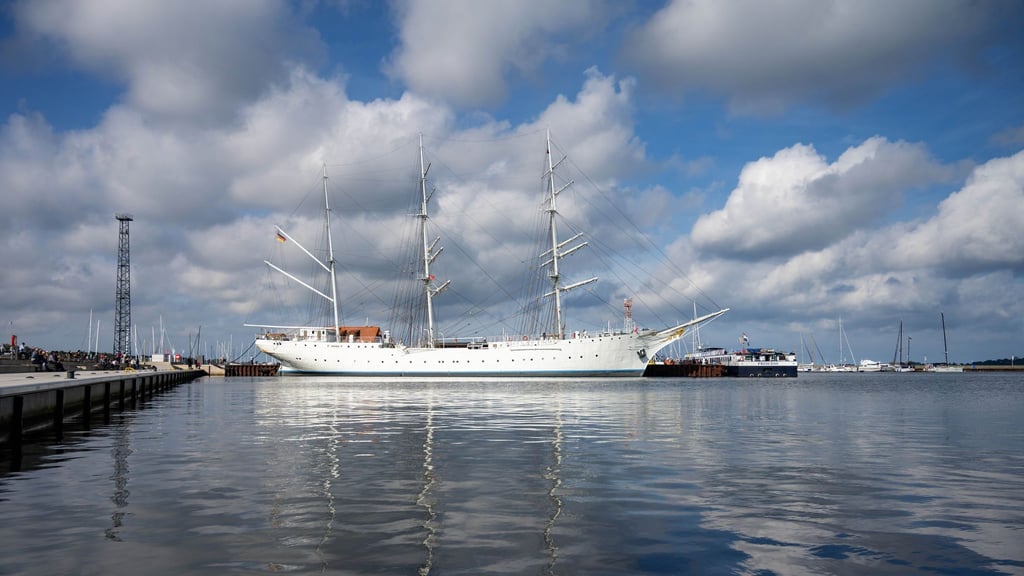 Im April soll die „Gorch Fock“ in Kiel auslaufen. (Archivbild)