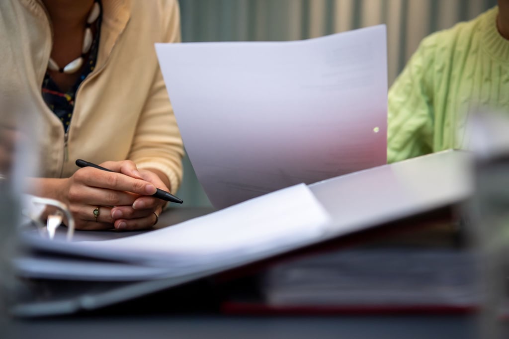 Schutz der Erbeninteressen: Nachlassgerichte müssen bei Genehmigungen prüfen, ob Maßnahmen den Interessen aller Erben entsprechen.