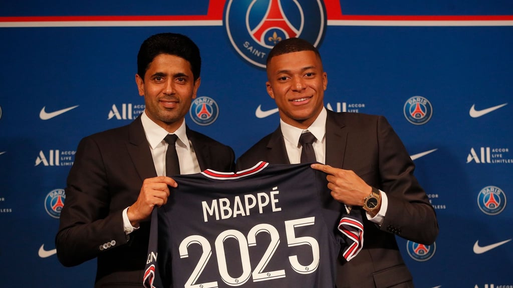 Nach eineinhalb Jahren juristischen Tauziehens zwischen PSG und Mbappé hat das Arbeitsgericht zugunsten des Spielers entschieden (Archivbild).