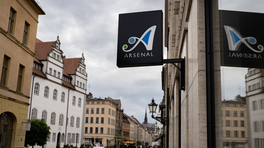 Auch im Einkaufszentrum „Arsenal“ in Wittenberg haben die Täter hochpreise Smartphones gestohlen. 