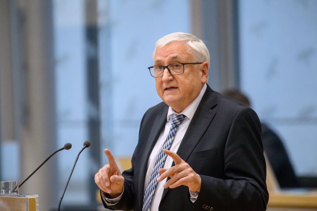 Verteidigt das Vorgehen des Landes: Finanzminister Michael Richter (CDU). (Archivbild)