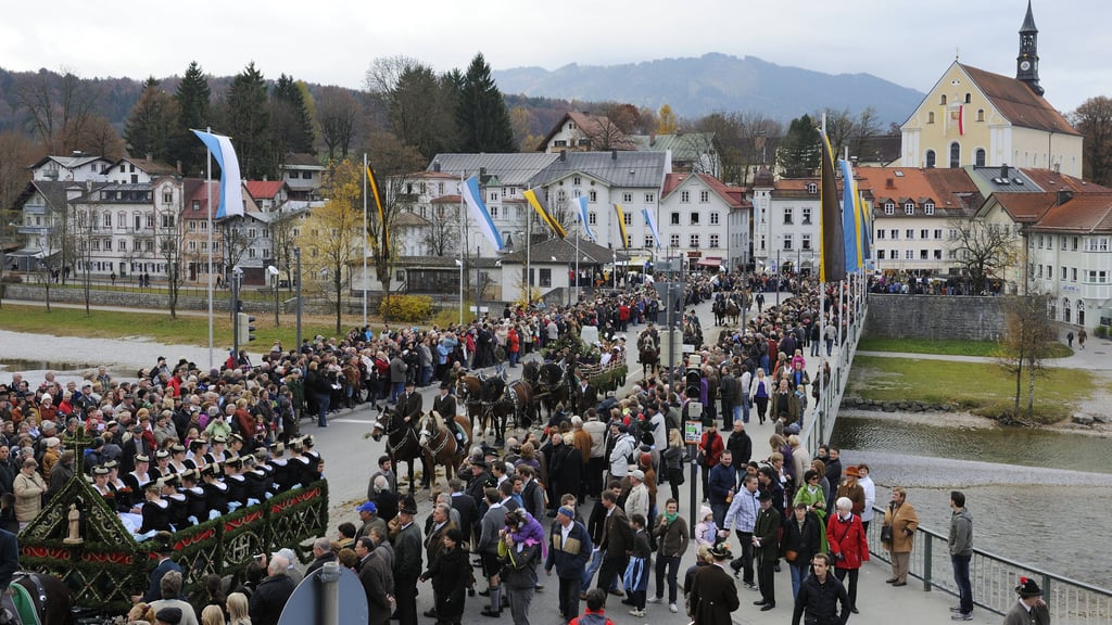 Es gibt Gesetze in Deutschland, die nicht jeder kennt: Wussten Sie zum Beispiel, dass man auf Brücken nicht im Gleichschritt marschieren darf?