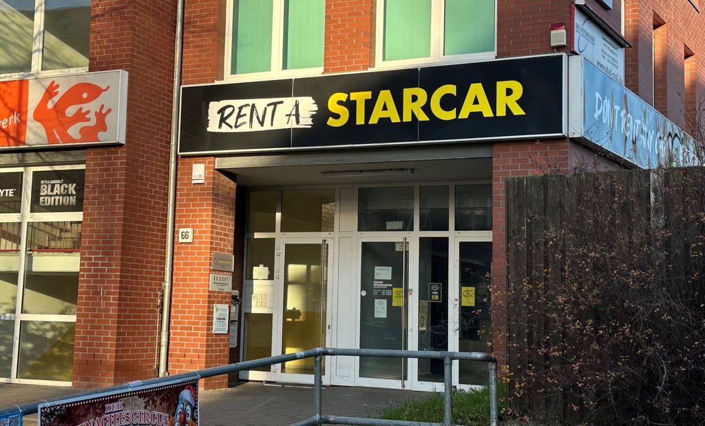 In Magdeburg gibt es eine Filiale des Autovermieters Starcar.