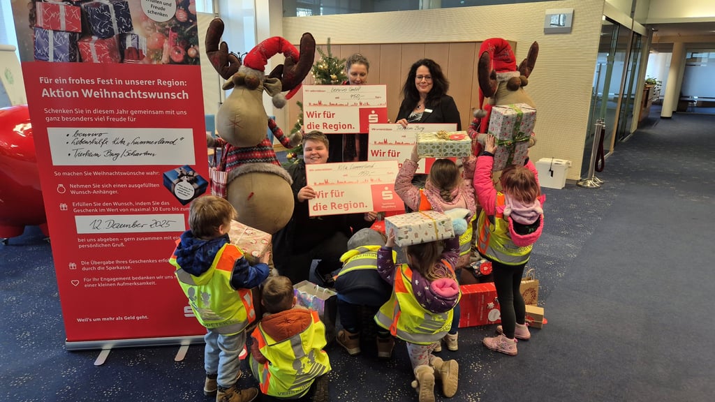 Geschenke und Spenden gab es für die Lebenshilfe-Kita Lummerland, das Tierheim Schartau und Benvivo.
