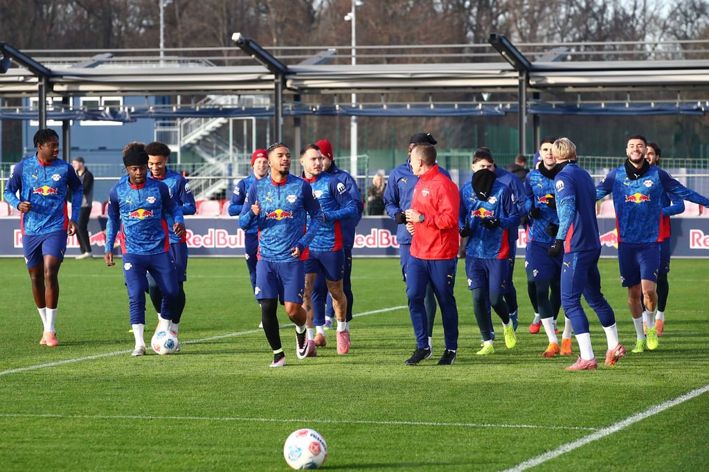 Das Team von RB beim letzten öffentlichen Training des Jahres vor der Partie gegen Leverkusen