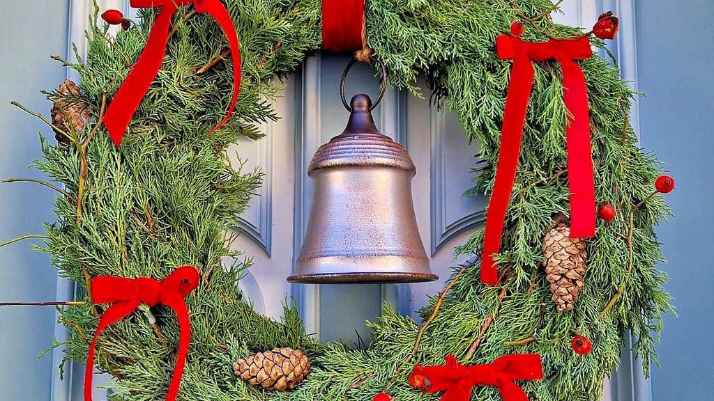 Der gestohlene Kranz wurde auf Facebook oft geteilt. Mittlerweile ist er wieder aufgetaucht. 