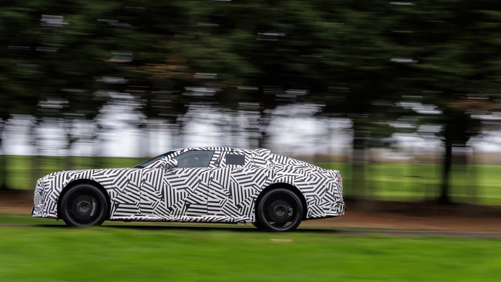 Getarnte Raubkatze: Jaguar will das Conceptcar Type 00 in Serie bauen.