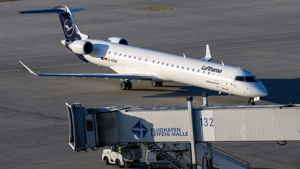 Rund 150 Menschen landeten am Flughafen in Leipzig.
