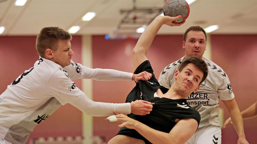 Die jungen Alligatoren, hier mit Melvin Stops beim Wurf, konnten zuletzt überzeugen. Sie gewannen deutlich gegen den HT Halberstadt. 