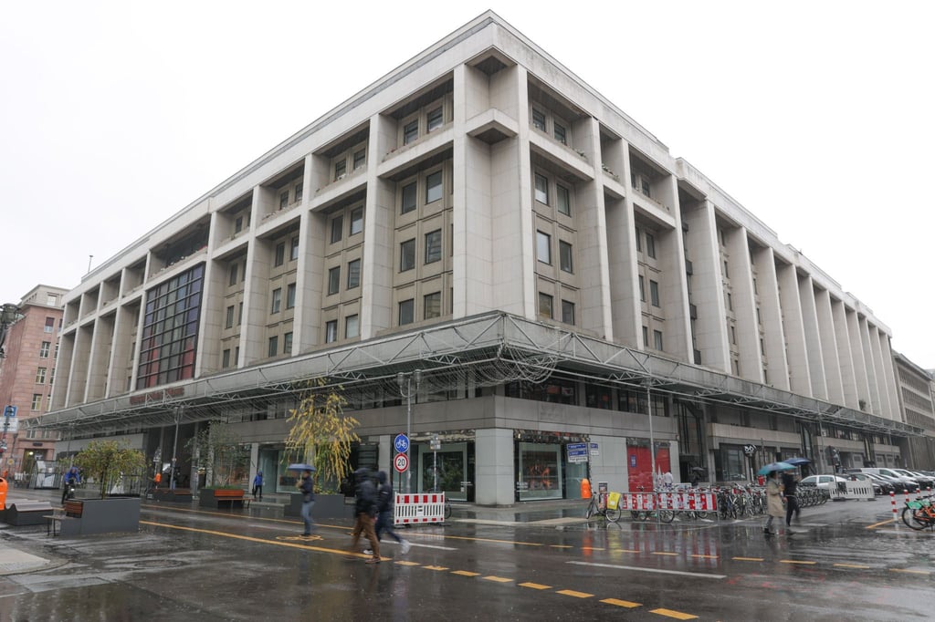 Politiker fordern die Schließung des Russischen Hauses wegen Sanktionsverstößen Russlands. (Archivbild)