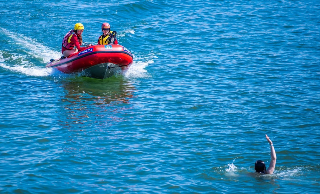 Die DLRG-Lebensretter gehen im laufenden Jahr von weniger Badetoten aus als noch 2024. (Archivbild)