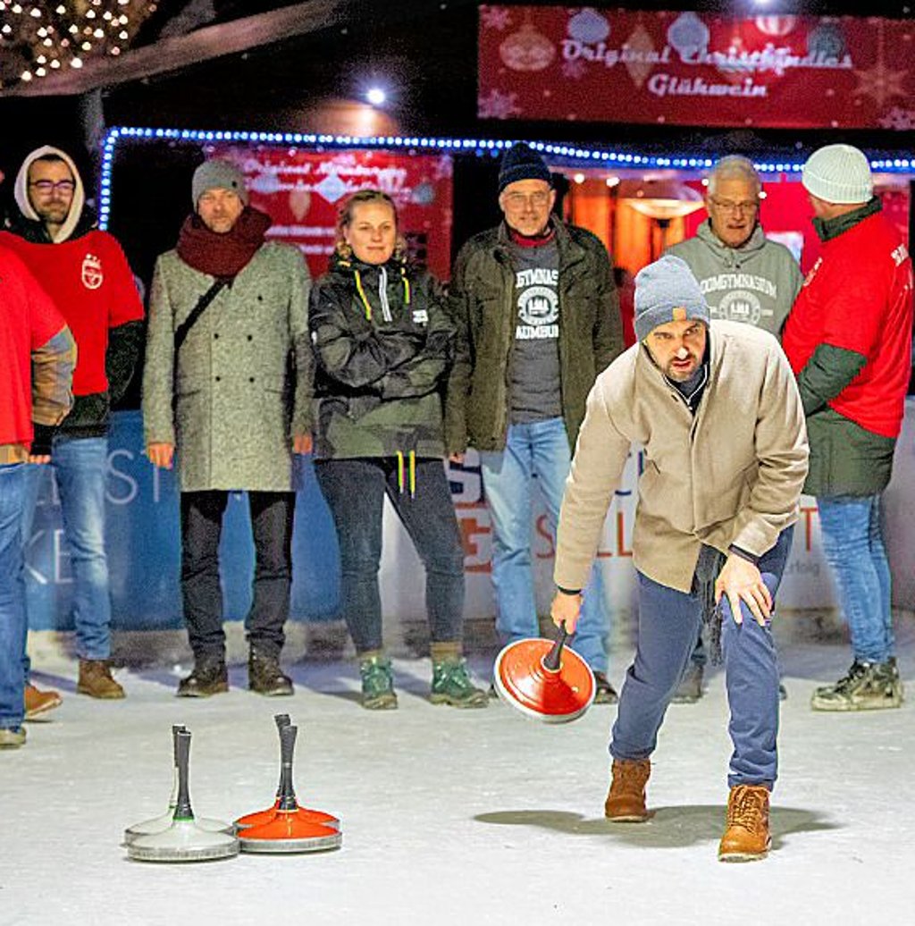 Schoss stark für das  Domgymnasium, am Ende aber nicht ganz zielsicher genug: Lehrer Eugen Jochim.