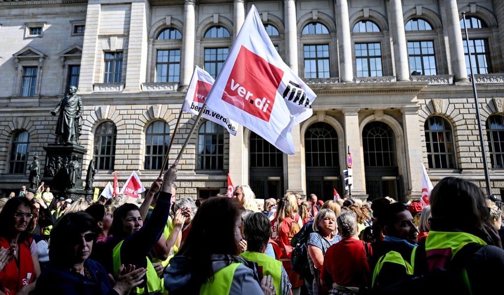 Vor dem Berliner Abgeordnetenhaus hielten Gewerkschaften schon häufiger Kundgebungen ab. (Archivbild)