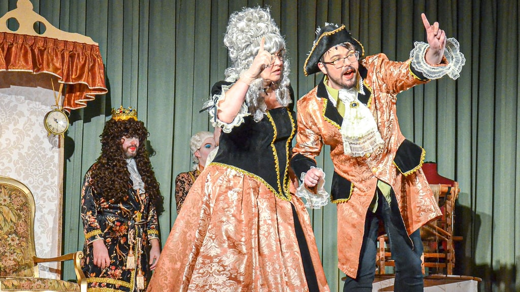 Jana Bischof-Lahmann und Dennis Maier überzeugten als Betrüger. 