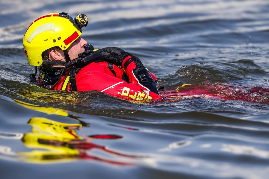 Im Gesamtjahr 2025 rechnet die DLRG mit weniger Badetoten als im Vorjahr. (Archivbild)