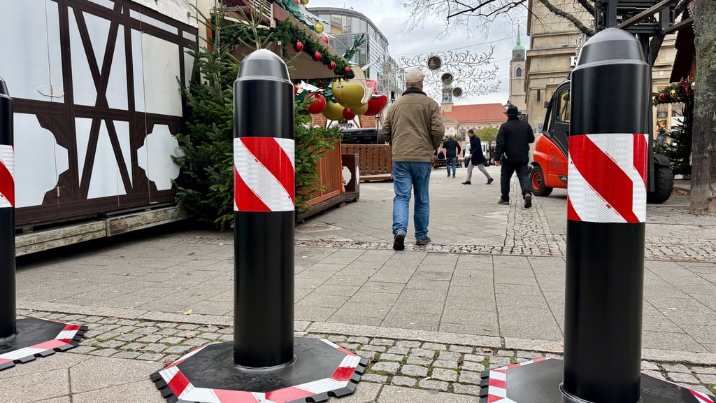 Der Magdeburger Weihnachtsmarkt wurde in diesem Jahr deutlich stärker gesichert. Die Stadt musste enorme Summen in die Sicherheit investieren.