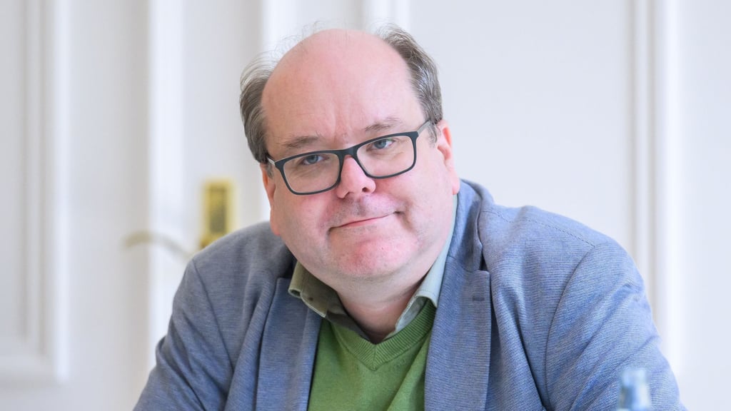 Niedersachsens Umweltminister Christian Meyer (Grüne) hat bei dem deutsch-niederländischen Abkommen zur Gasförderung in der Nordsee Bedenken. (Archivbild)