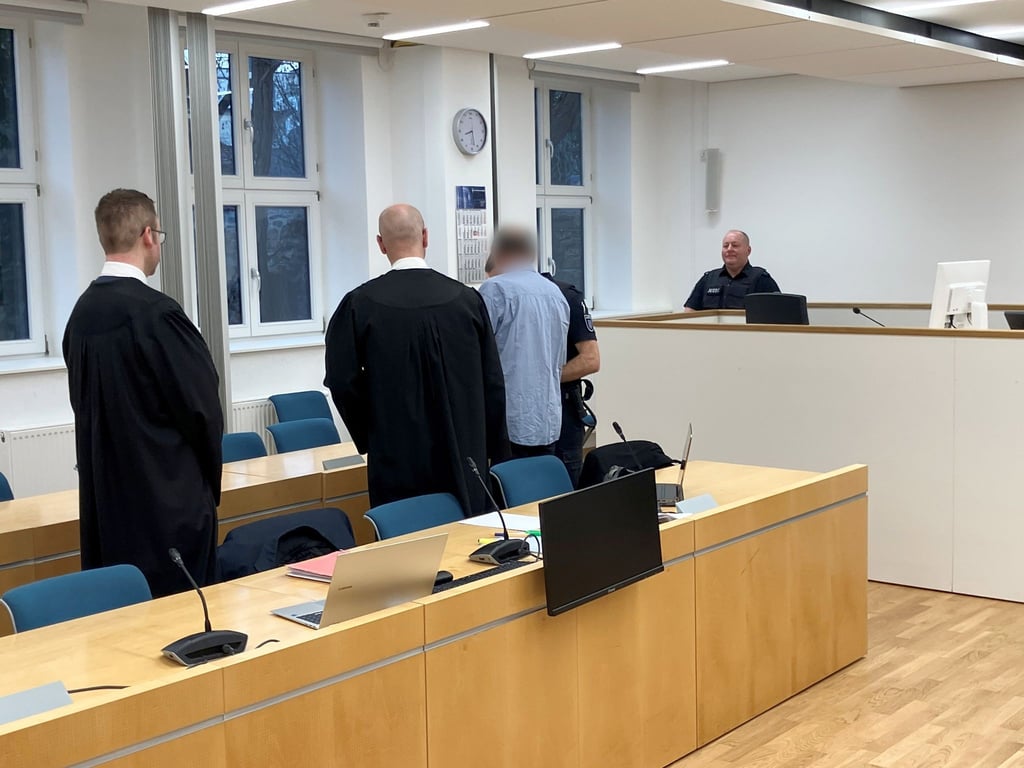 Der Angeklagte will sich laut Verteidigung am 15. Januar zu den Vorwürfen äußern.