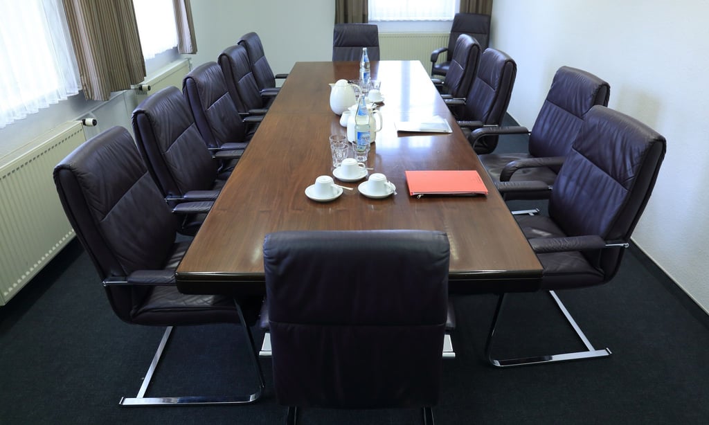 Die Vergütungen normaler Aufsichtsräte sind 2024 laut einer Studie der DSW im Schnitt um 3,0 Prozent gestiegen. (Symbolbild)