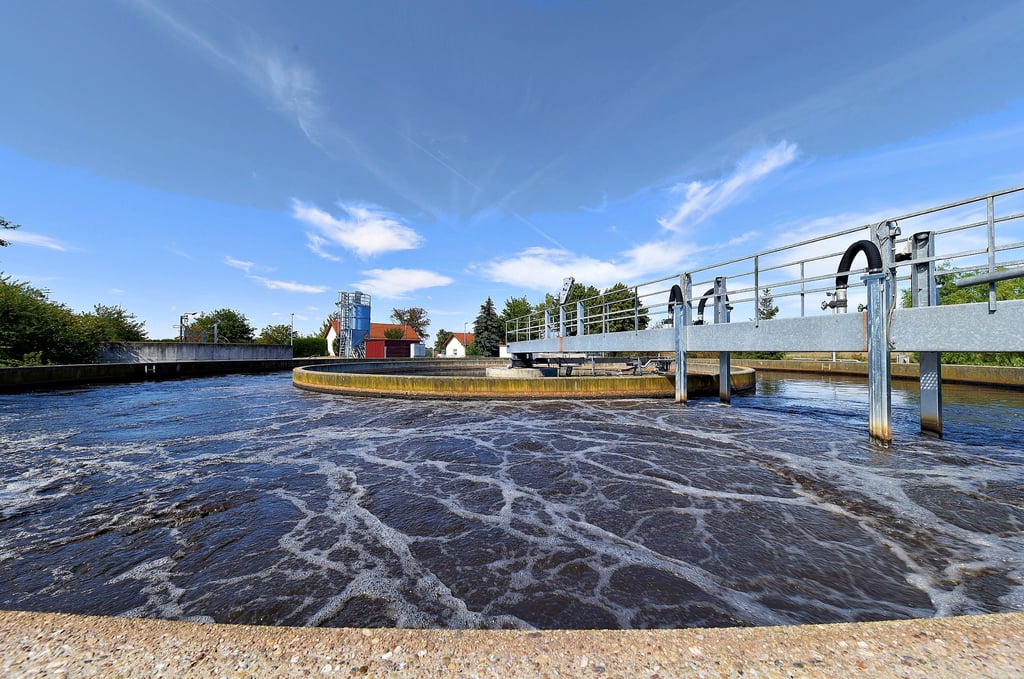 Läuft alles planmäßig, dann wird spätestens im Februar 2028 der Betrieb des Klärwerkes in  Crüchern ein gestellt.