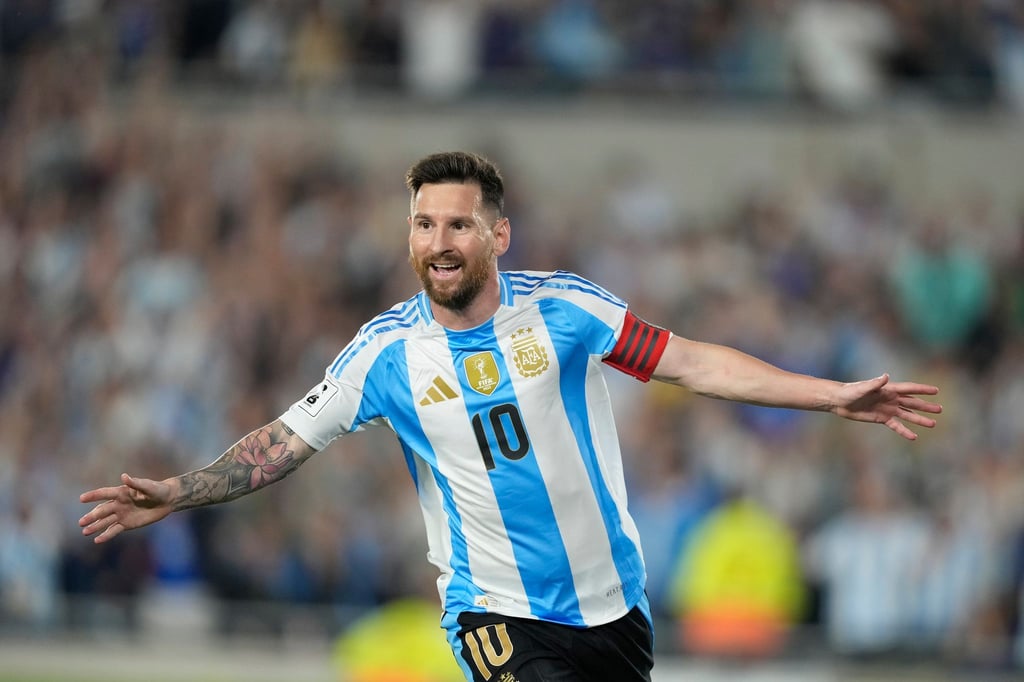 Weltmeister Argentinien mit Lionel Messi spielt am 27. März in Doha gegen Europameister Spanien. (Archivbild)