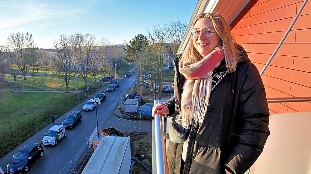 Elisabeth Hoyer zieht von Braunschweig nach Aschersleben. 