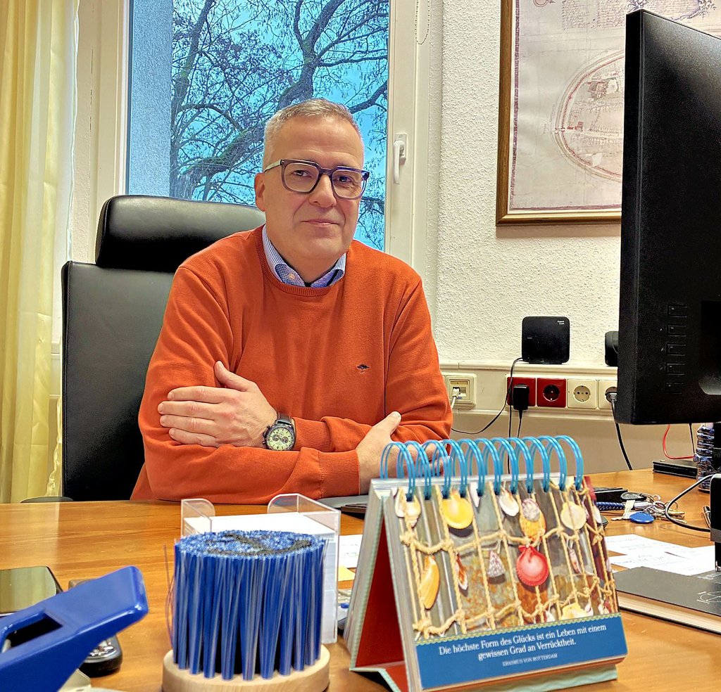 Andreas Schulz sitzt jetzt im ehemaligen Verwaltungsbüro. Der neue Vorstand der Borghardtstiftung Stendal ist ein Freund der offenen Tür: „Das soll  signalisieren: Hier kannst du jederzeit reinkommen.“