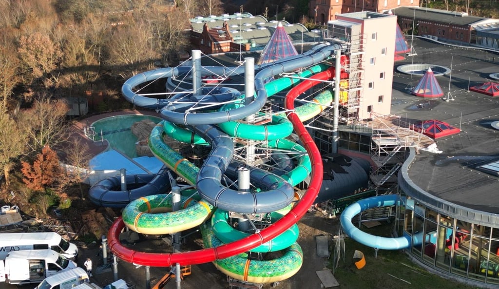 Herzstück des Maya mare nach drei Monaten Umbau ist die völlig neu gestaltete Rutschenwelt, die sich unter anderem mit spektakulären Sound- und Lichteffekten präsentiert.