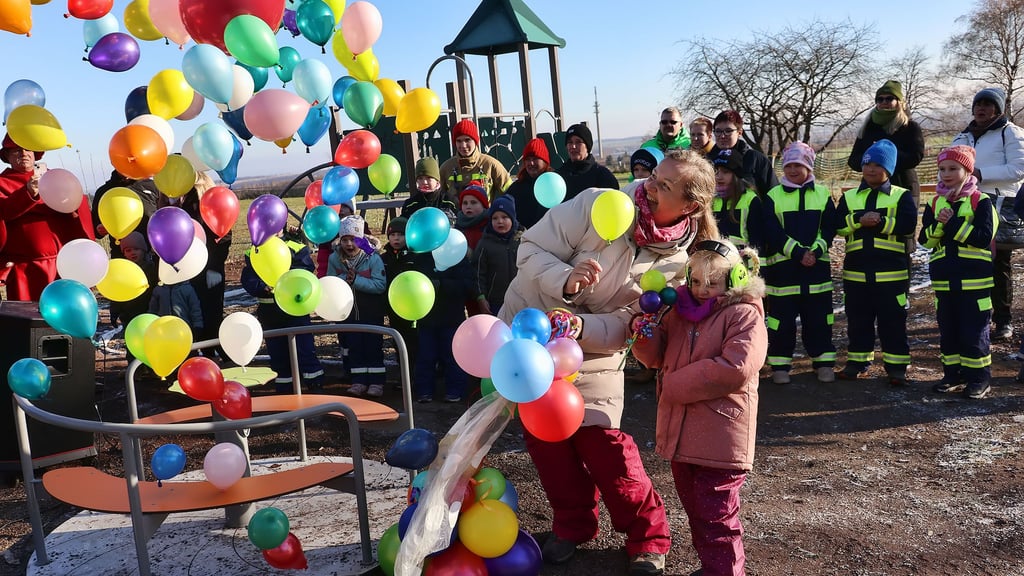 Die Einweihung des neuen Tummelplatzes für alle Generationen in Meisberg wurde groß gefeiert.