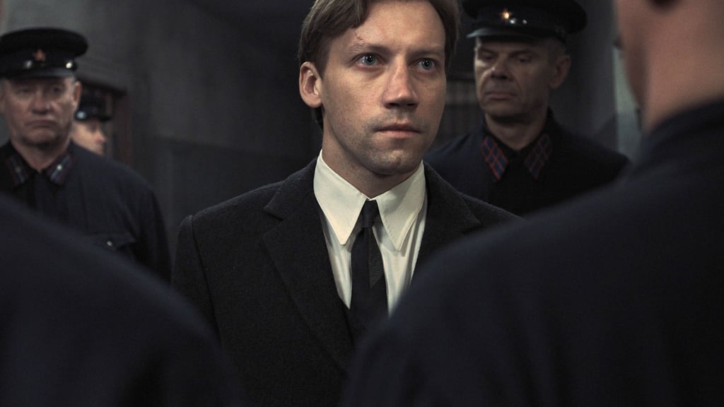 Alexander Alexandrowitsch Kusnezow als Alexander Kornev in einer Szene des Films „Zwei Staatsanwälte“.
