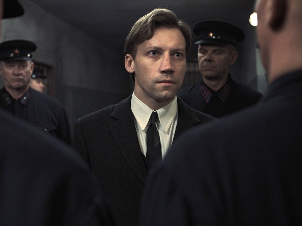 Alexander Alexandrowitsch Kusnezow als Alexander Kornev in einer Szene des Films „Zwei Staatsanwälte“.