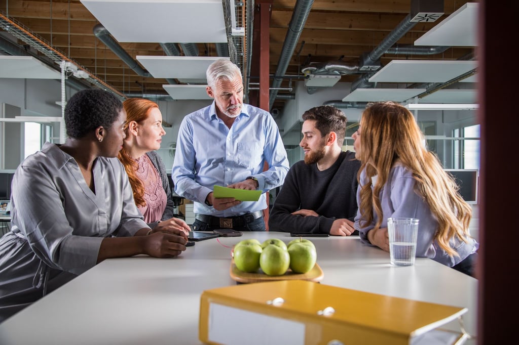 Wie geht das Teammeeting aus? Wer glaubt, alles beeinflussen zu können, hat oft ein überzogenes Verantwortungsgefühl.