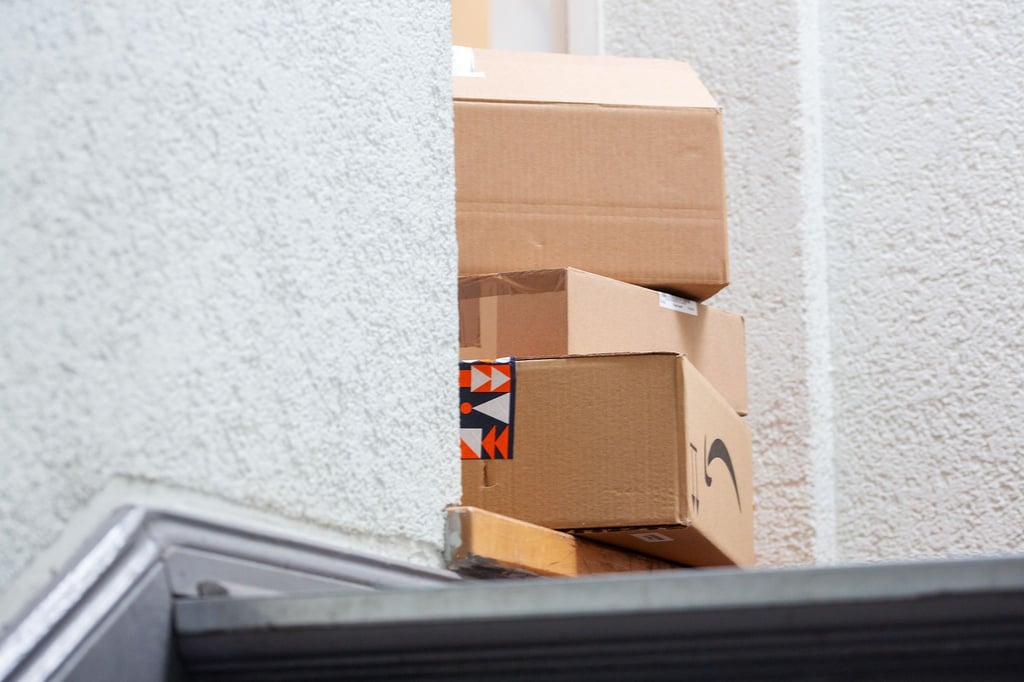 Zu Weihnachten werden wieder jede Menge Pakete geliefert. (Symbolbild)