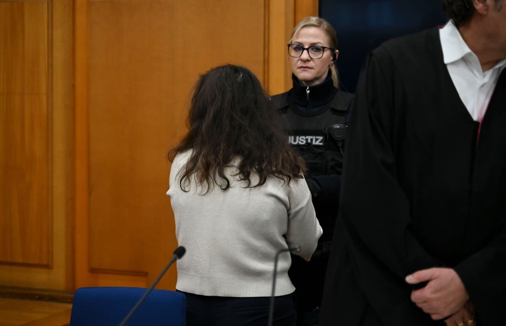 Nach bereits rund einem Dutzend Verhandlungsterminen hat der Prozess gegen die angehende Notfallsanitäterin nun von vorn begonnen.