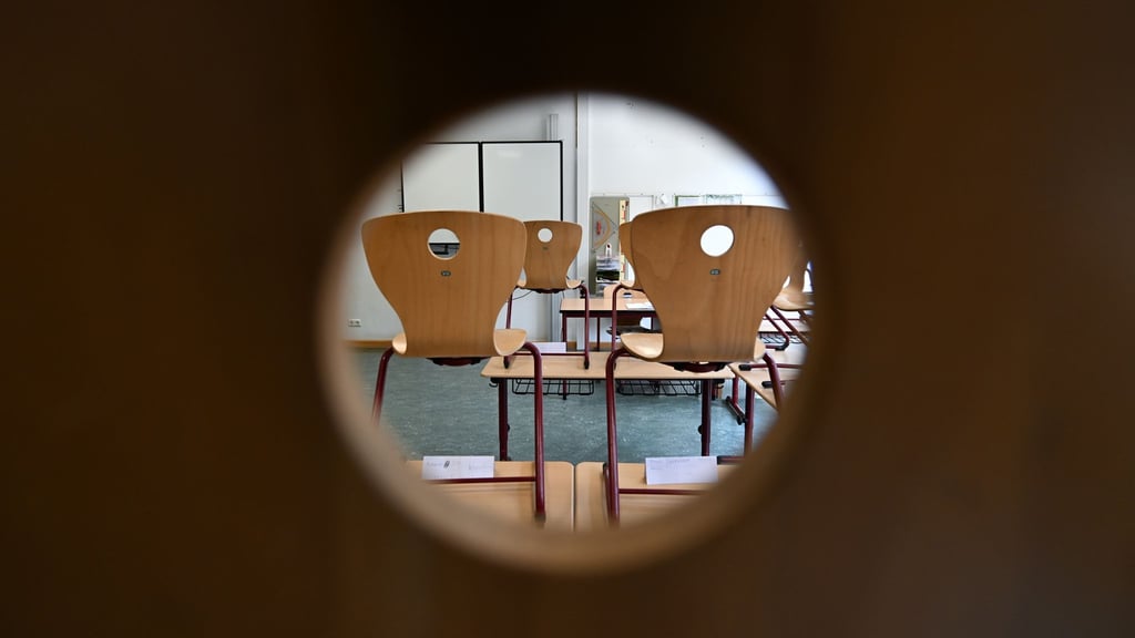 Der Landeselternrat sieht raschen Handlungsbedarf gegen Gewalt an Schulen in Brandenburg. (Symbolbild)