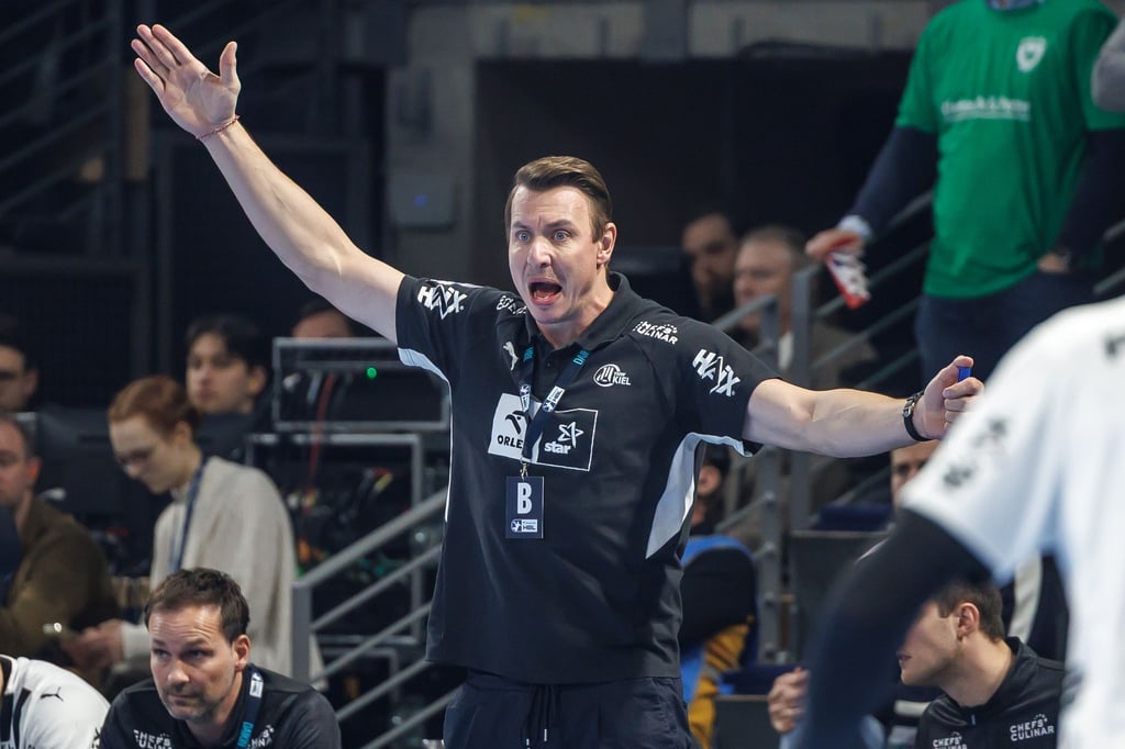 THW-Coach Filip Jicha kritisiert die Schiedsrichterleistung massiv.