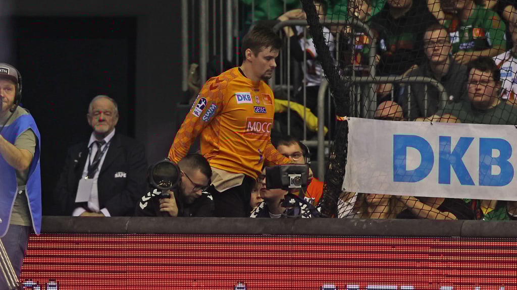 Sergey Hernandez ging im Pokalspiel gegen Flensburg kurz nach der Halbzeit in die Kabine.