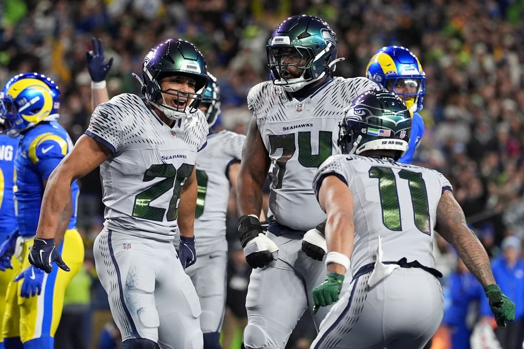 Running Back Charbonnet (links) agierte in der entscheidenden Szene clever.