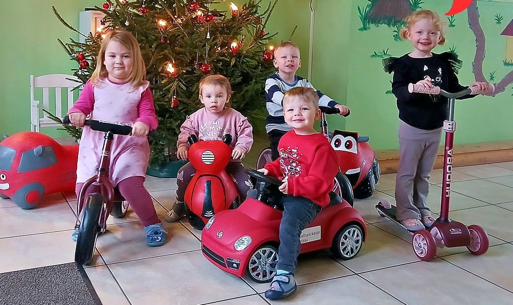 Die Stadtsparkasse Dessau überrascht in diesen Tagen alle Kindereinrichtungen in Dessau-Roßlau.