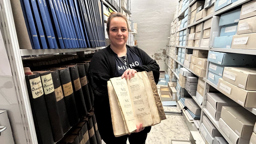 Juliane Bruder leitet seit 2014 das Zerbster Stadtarchiv, das über ein historisches und ein Verwaltungsarchiv verfügt. 