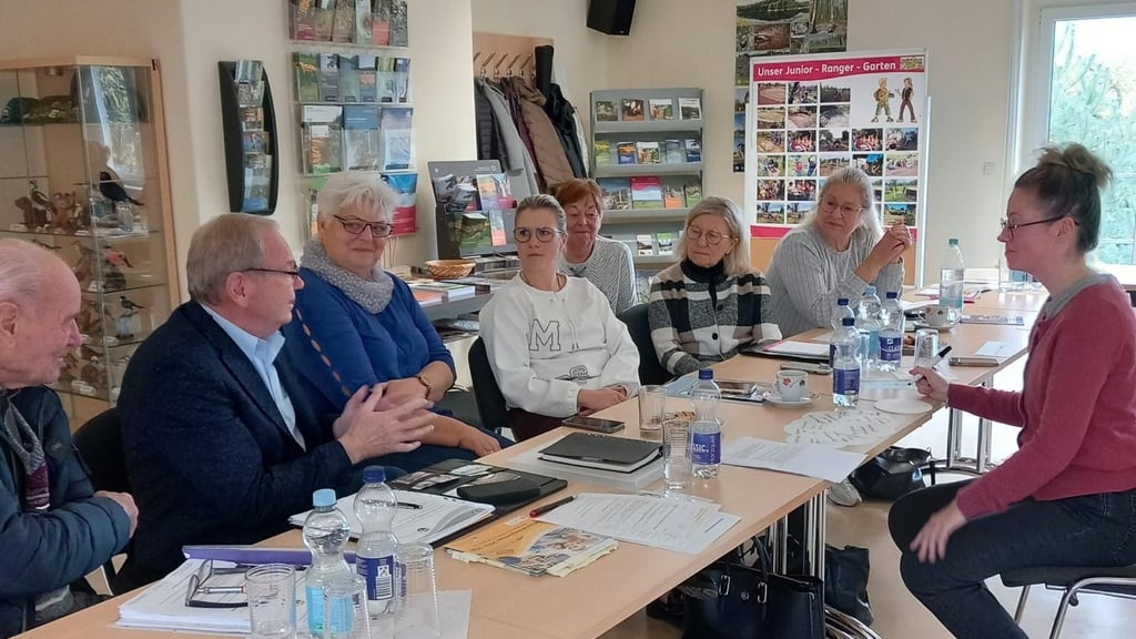 Mitglieder des Kreisseniorenrats Mansfeld-Südharz diskutierten mit Experten über das Thema Einsamkeit.