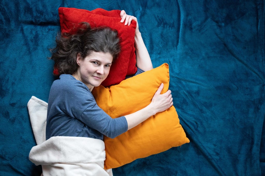 Menschen haben ein Grundbedürfnis nach absichtsloser und liebevoller Berührung, sagt Kuscheltherapeutin Marta Ulrike Hübner.