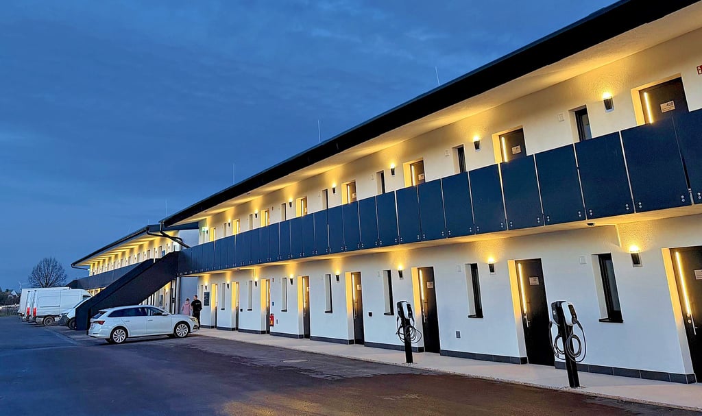 Das BI Hotel hat sich verdoppelt. Nun gibt es in Großzöberitz noch mehr Zimmer für Reisende. 