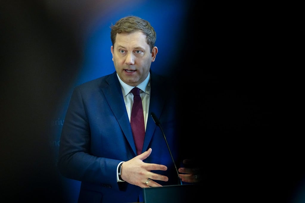 Bundesfinanzminister Lars Klingbeil: „Unsere Autobauer haben Nachholbedarf.“