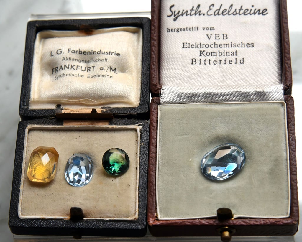 Synthetische Edelsteine spielen in Bitterfelds Vergangenheit eine Rolle.
