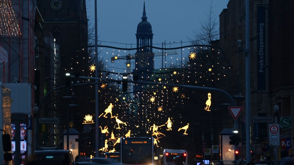 In Hamburg dominieren am Wochenende viele Wolken.